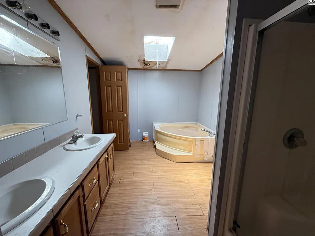 1329 S Maple Street Hutchinson KS 67501