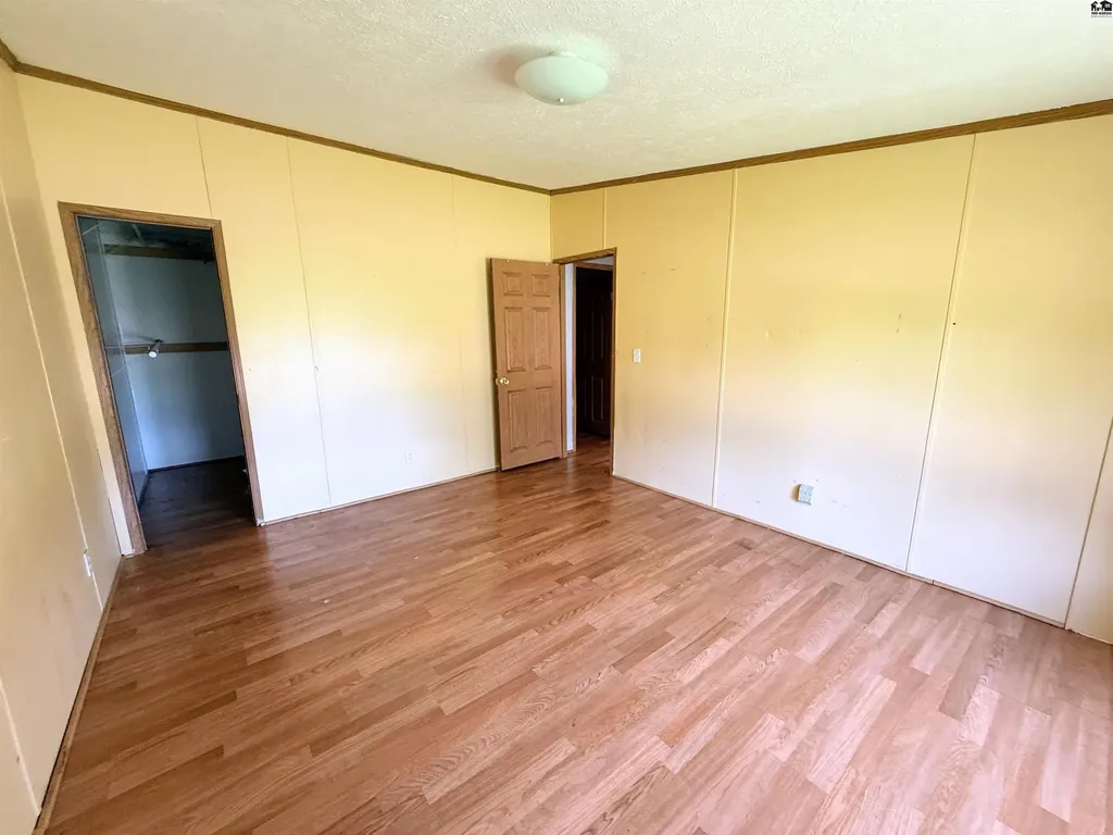 1329 S Maple Street Hutchinson KS 67501