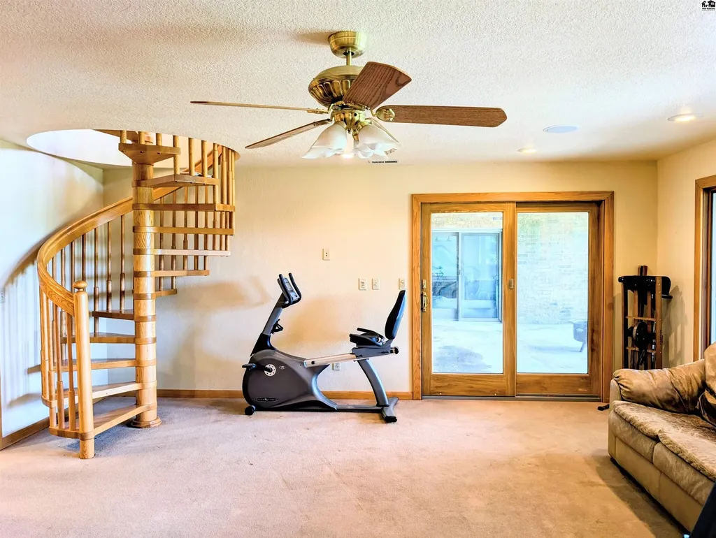 1421 Pioneer Road Mcpherson KS 67460