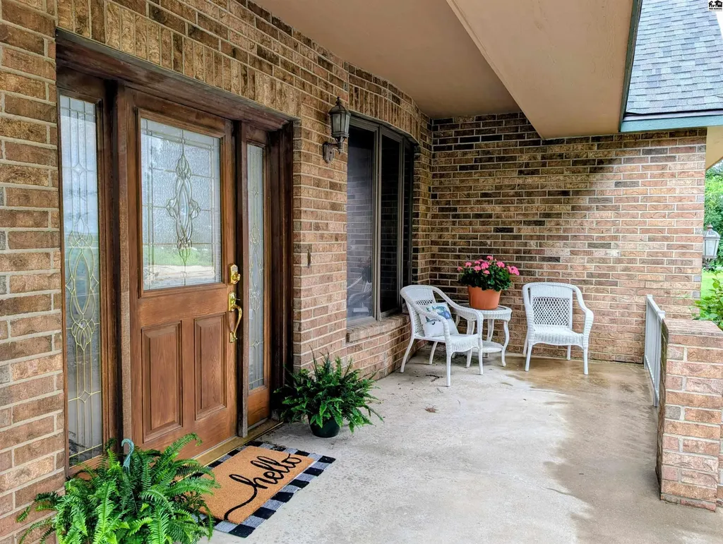 1421 Pioneer Road Mcpherson KS 67460