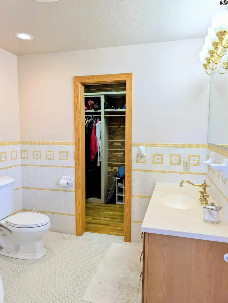 1421 Pioneer Road Mcpherson KS 67460