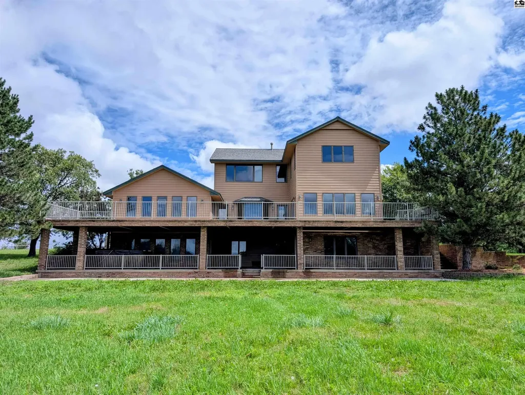 1421 Pioneer Road Mcpherson KS 67460