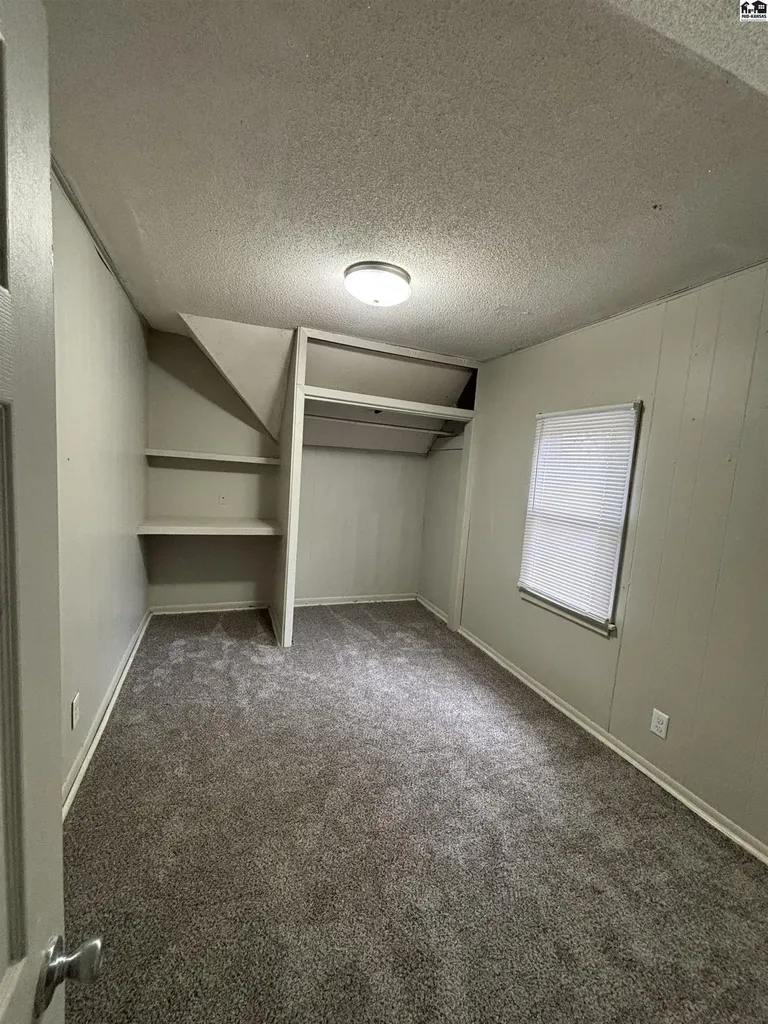 120 W 6th Avenue Hutchinson KS 67501