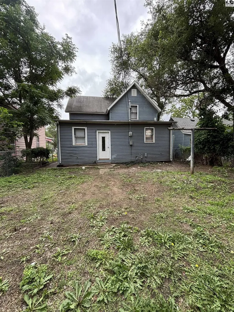 120 W 6th Avenue Hutchinson KS 67501