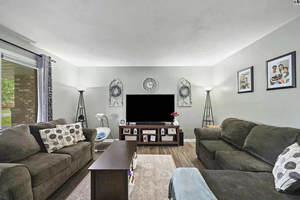 7108 N Madison Street Hutchinson KS 67502
