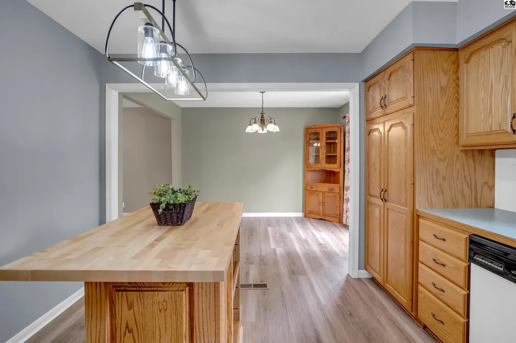 1320 Northglen Mcpherson KS 67460