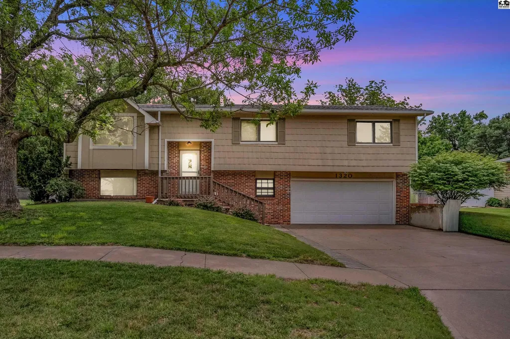 1320 Northglen Mcpherson KS 67460