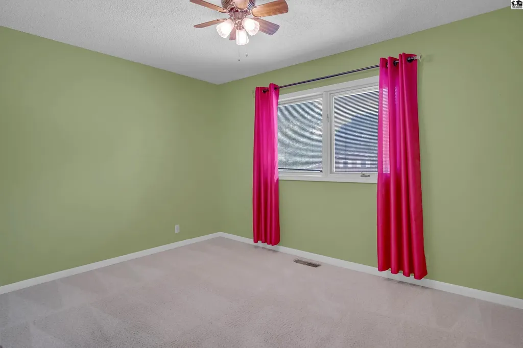 1320 Northglen Mcpherson KS 67460