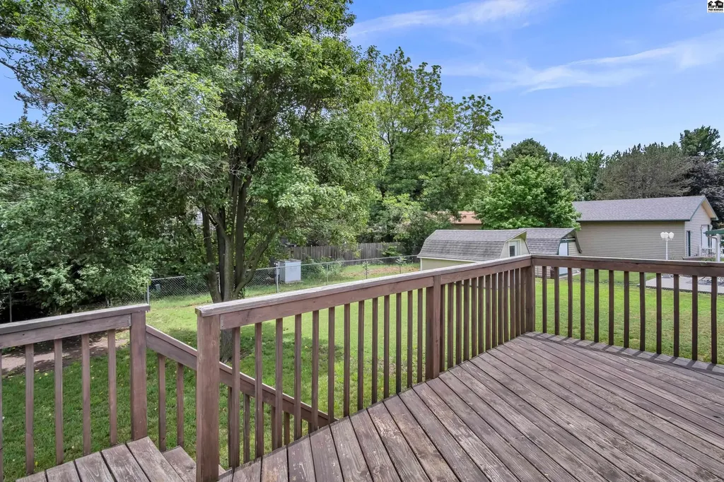 1320 Northglen Mcpherson KS 67460