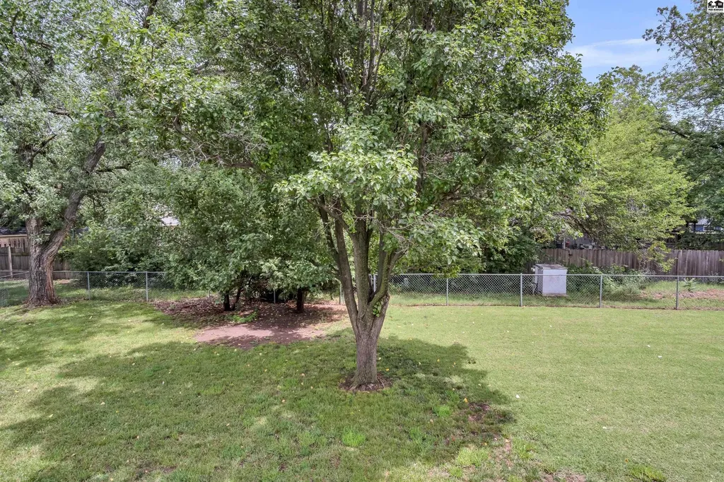1320 Northglen Mcpherson KS 67460