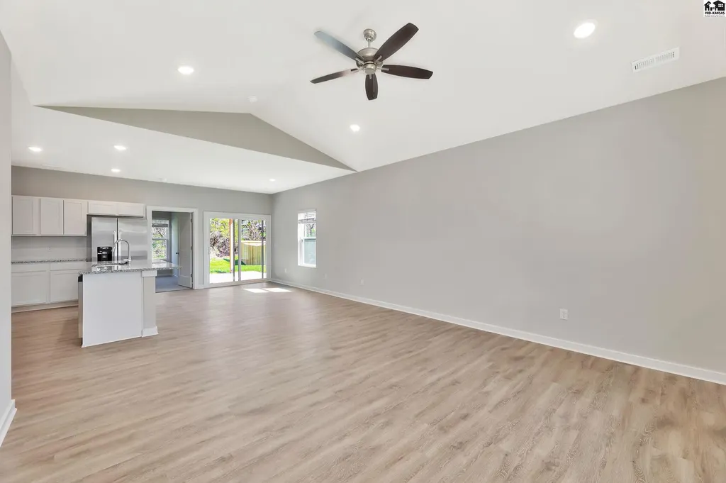 1045 Clubhouse Drive Mcpherson KS 67460