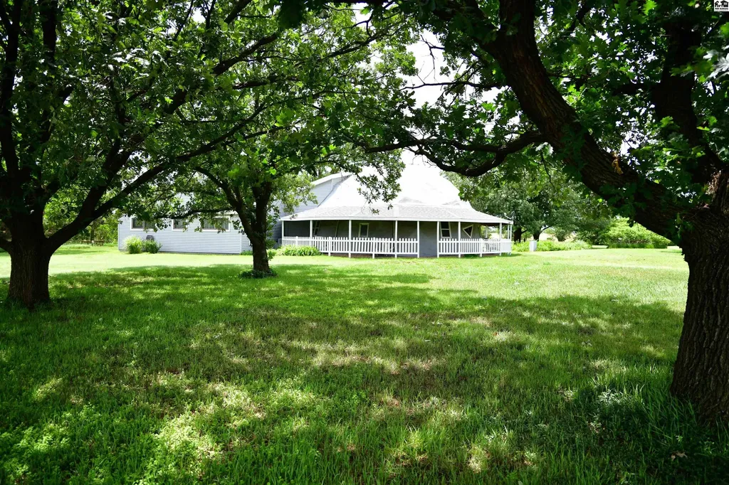 1049 4th Avenue Mcpherson KS 67460