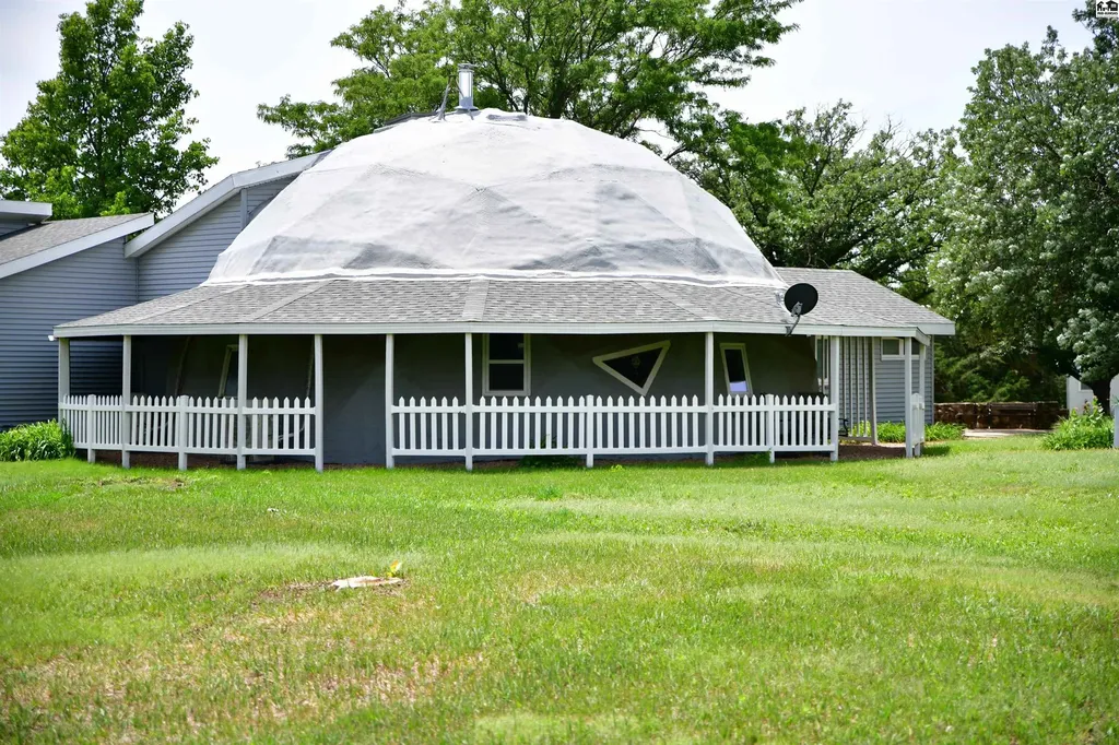 1049 4th Avenue Mcpherson KS 67460