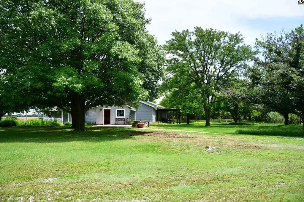 1049 4th Avenue Mcpherson KS 67460