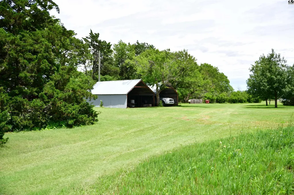 1049 4th Avenue Mcpherson KS 67460