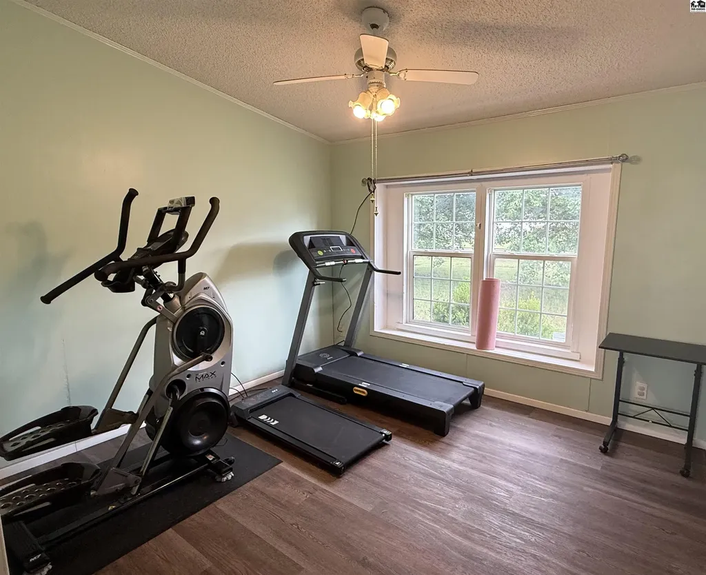 124 W Avenue D South Hutchinson KS 67505