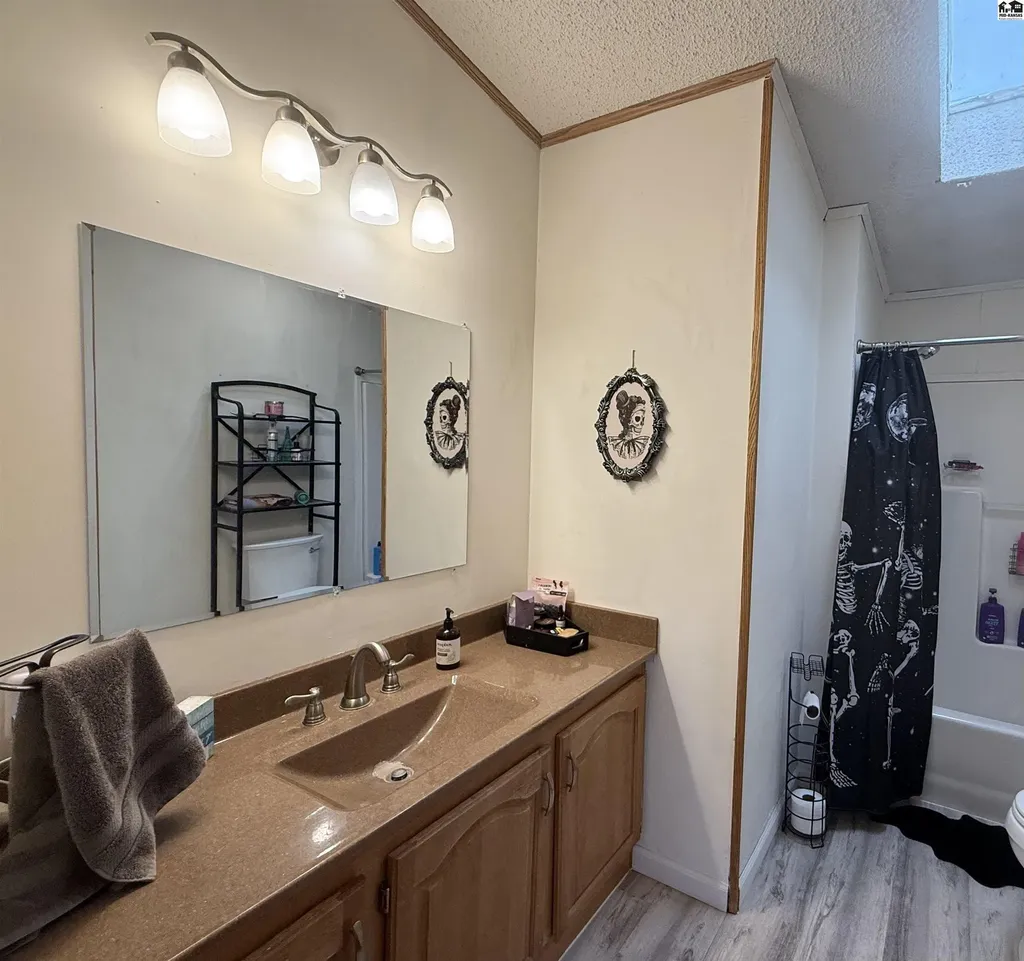 124 W Avenue D South Hutchinson KS 67505