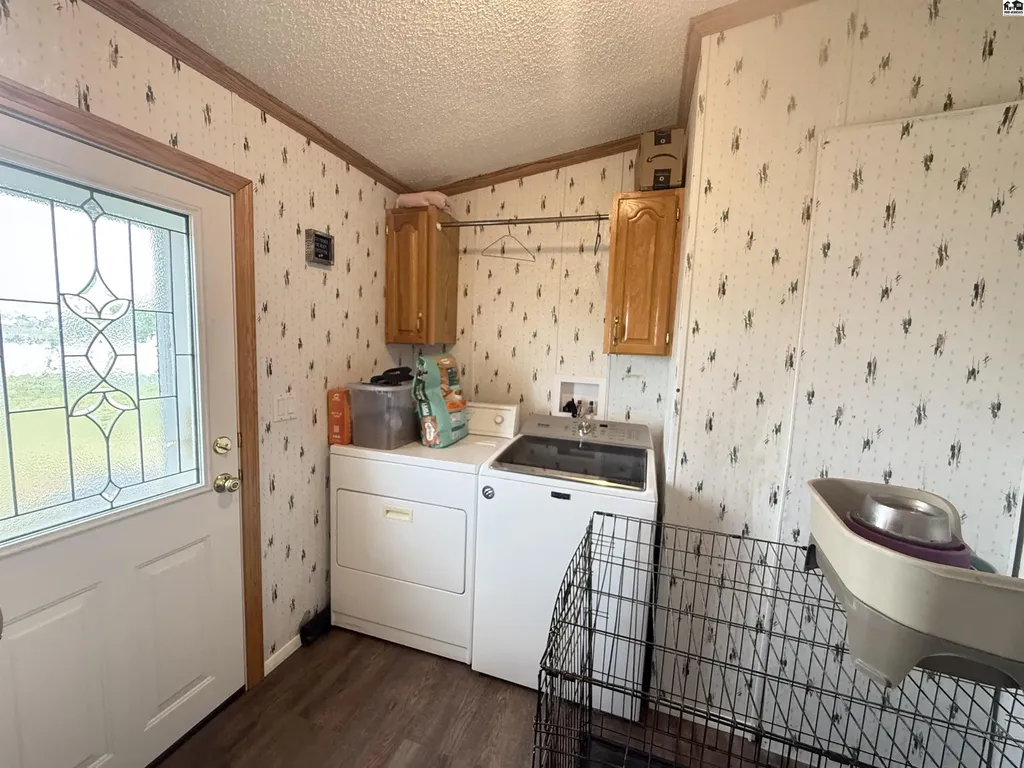 124 W Avenue D South Hutchinson KS 67505