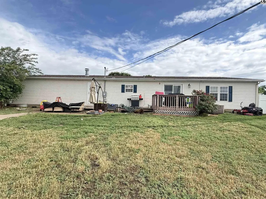 124 W Avenue D South Hutchinson KS 67505