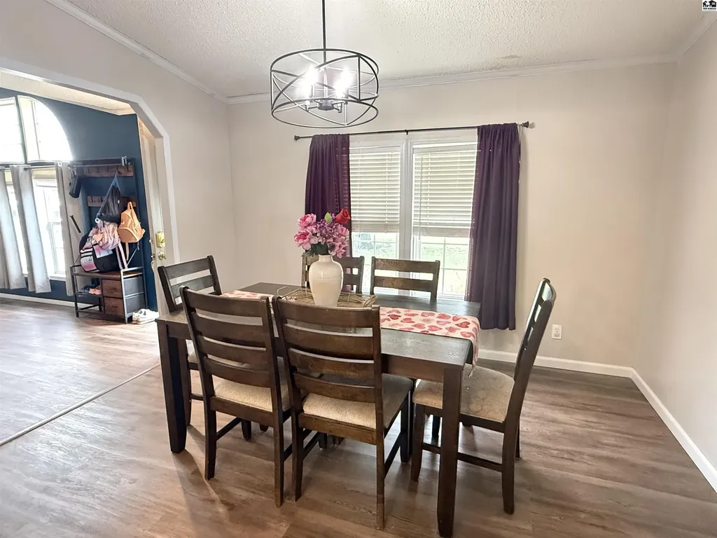 124 W Avenue D South Hutchinson KS 67505