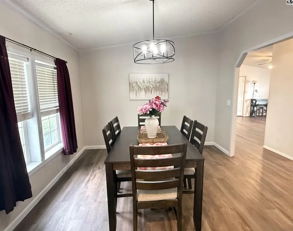 124 W Avenue D South Hutchinson KS 67505