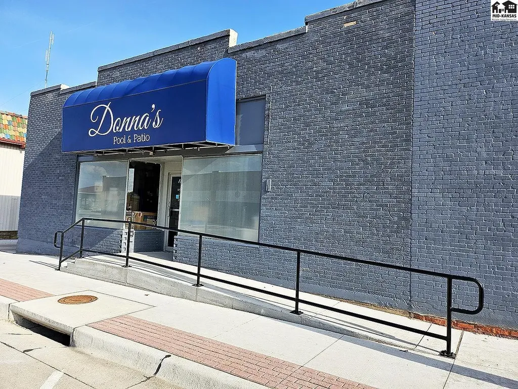 224 N Main Street Mcpherson KS 67460