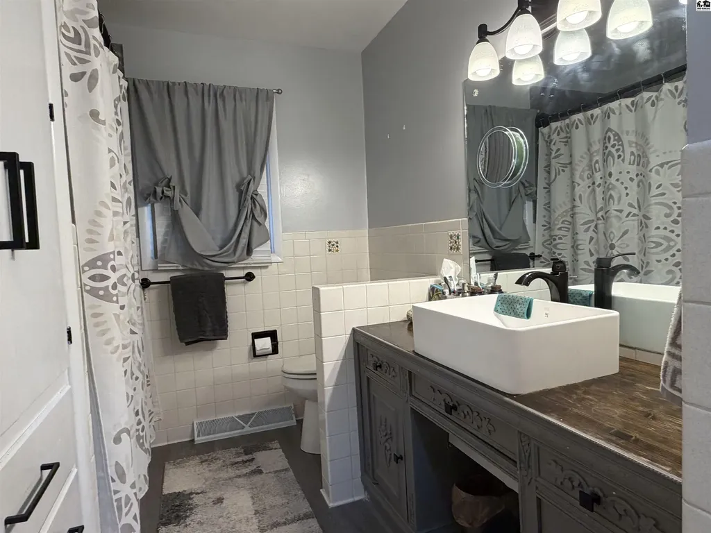 1208 Lyndon Road Mcpherson KS 67460