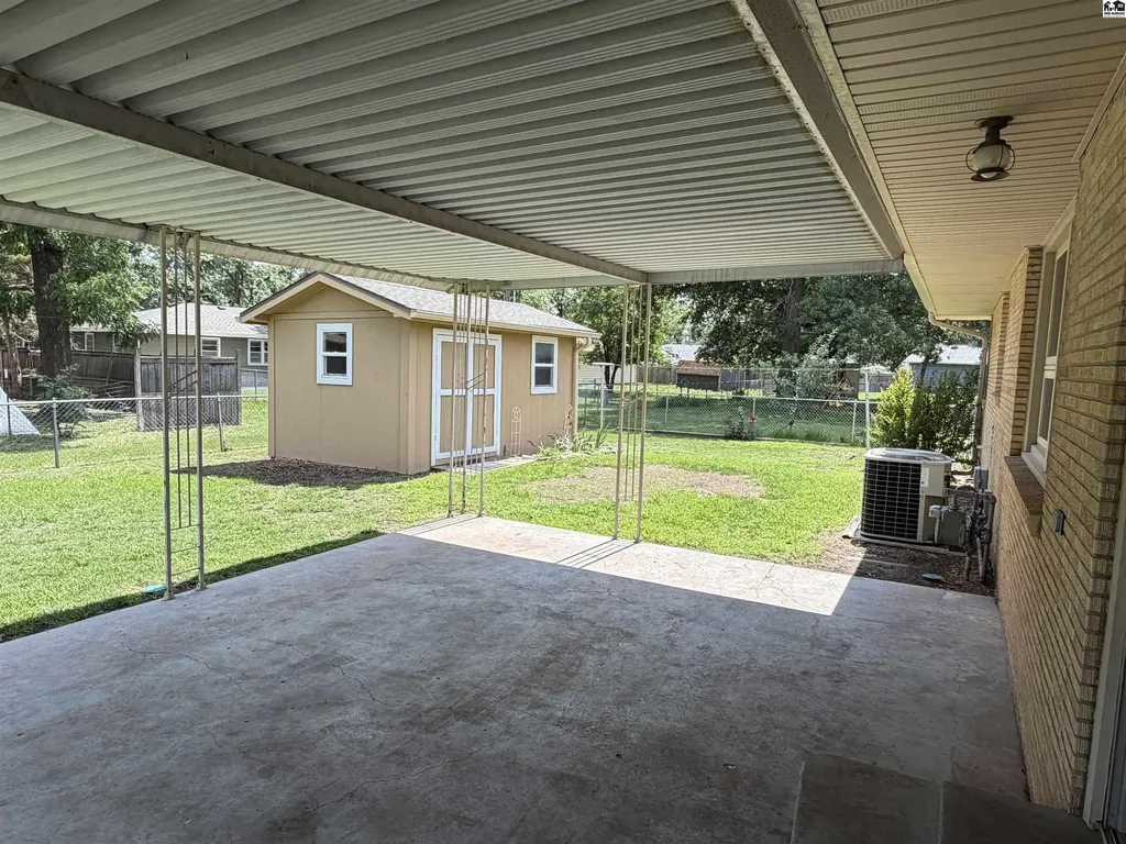 1208 Lyndon Road Mcpherson KS 67460