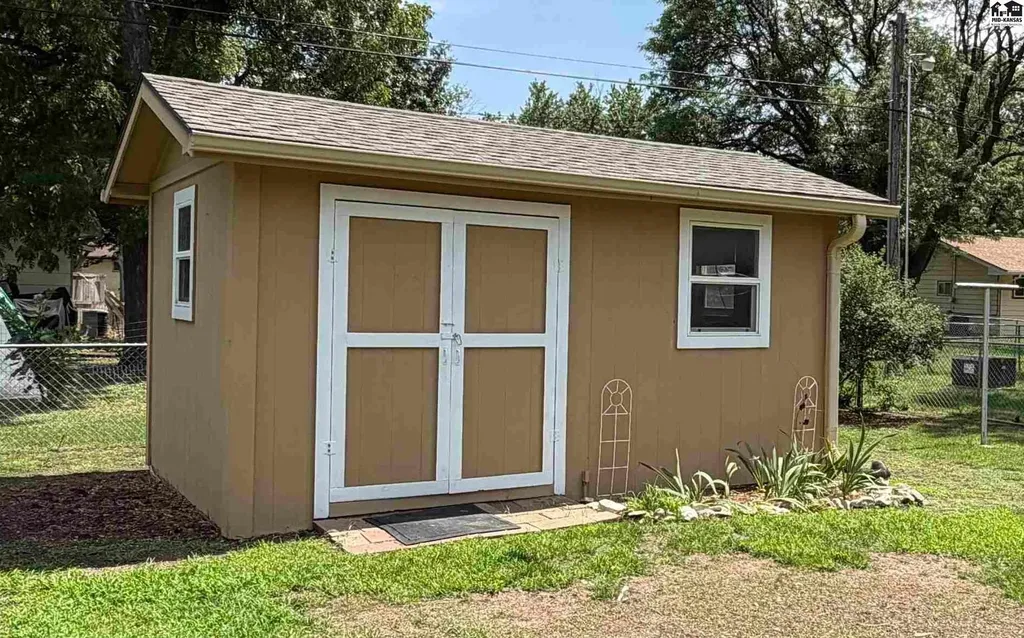 1208 Lyndon Road Mcpherson KS 67460