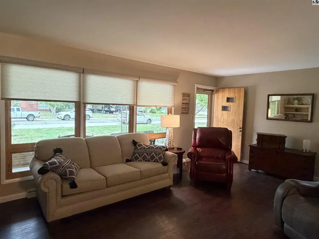 1208 Lyndon Road Mcpherson KS 67460