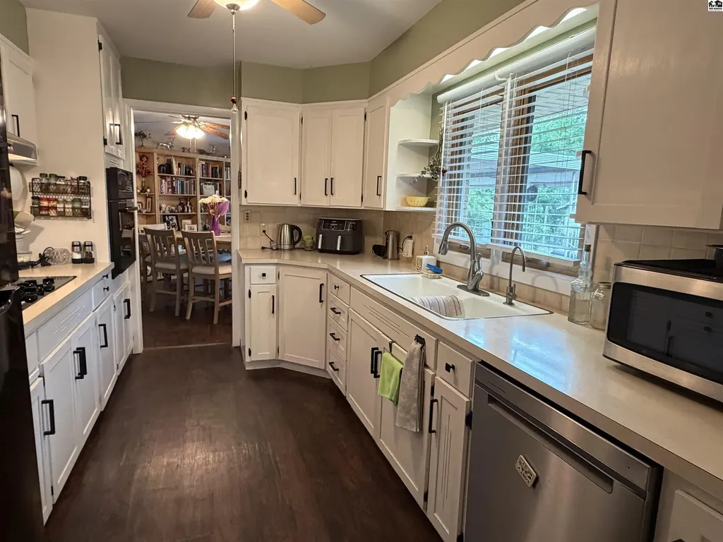 1208 Lyndon Road Mcpherson KS 67460