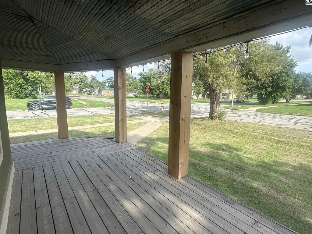 28 E Bigger Street Hutchinson KS 67501