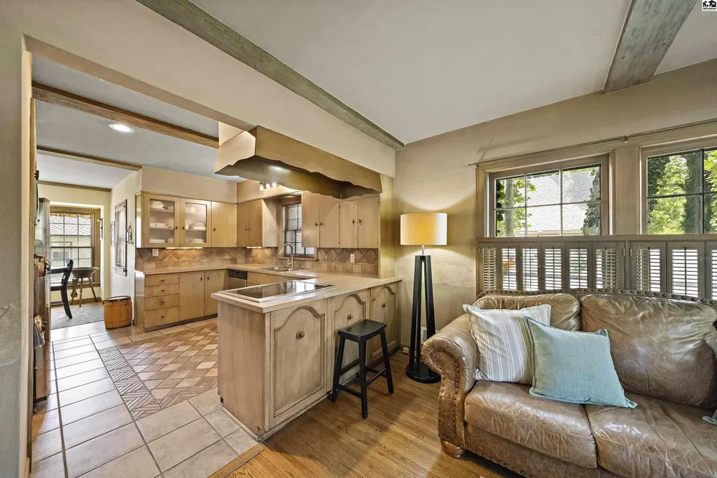 101 W 20th Avenue Hutchinson KS 67502
