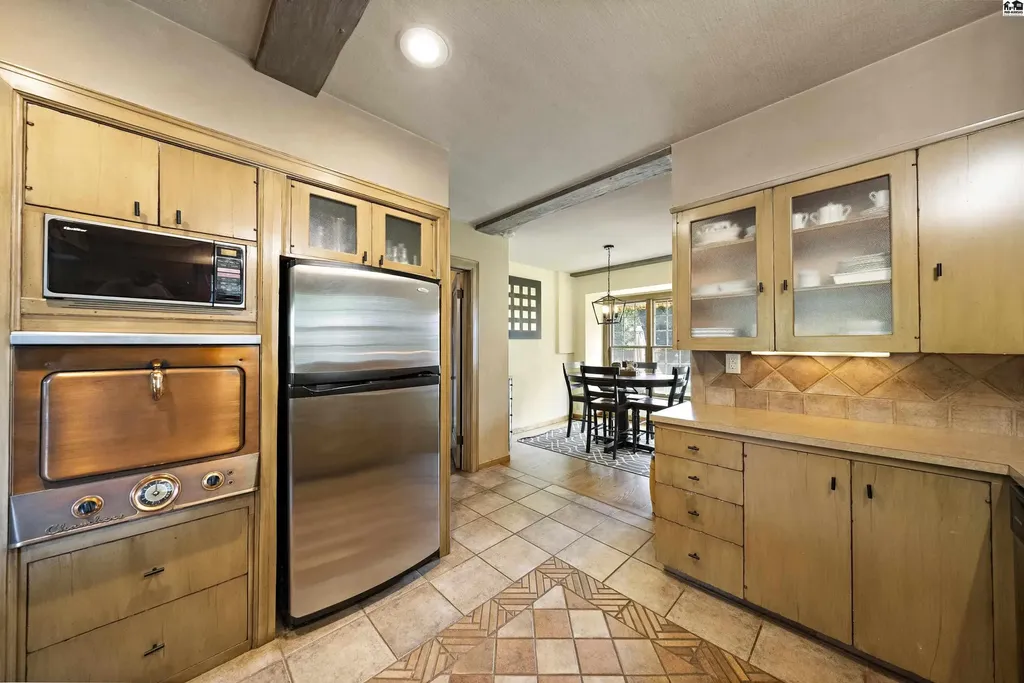 101 W 20th Avenue Hutchinson KS 67502