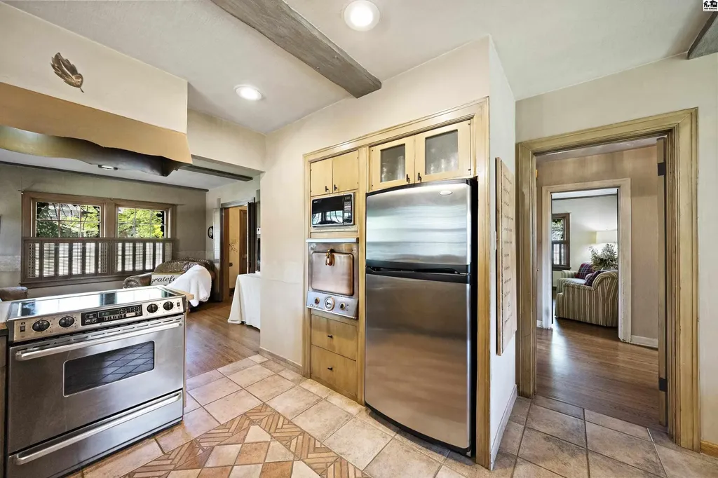 101 W 20th Avenue Hutchinson KS 67502