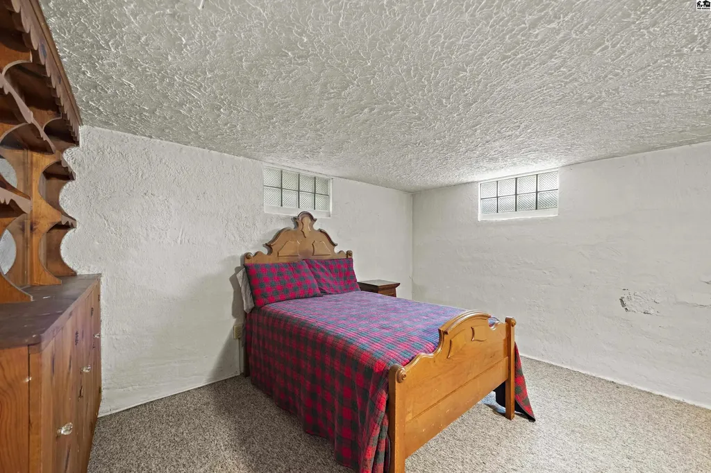 101 W 20th Avenue Hutchinson KS 67502