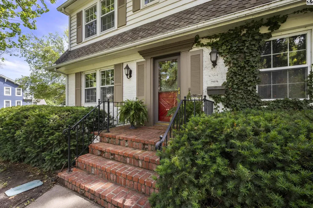 101 W 20th Avenue Hutchinson KS 67502