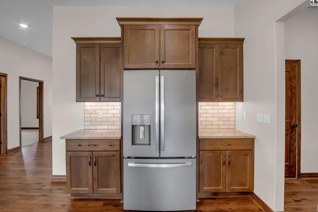 916 Veranda Creek Mcpherson KS 67460