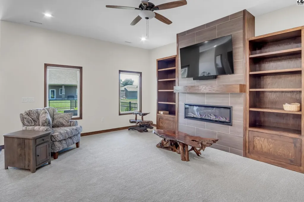 916 Veranda Creek Mcpherson KS 67460