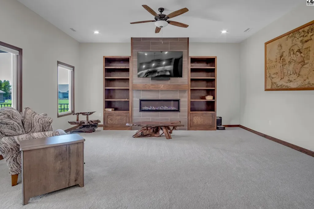 916 Veranda Creek Mcpherson KS 67460