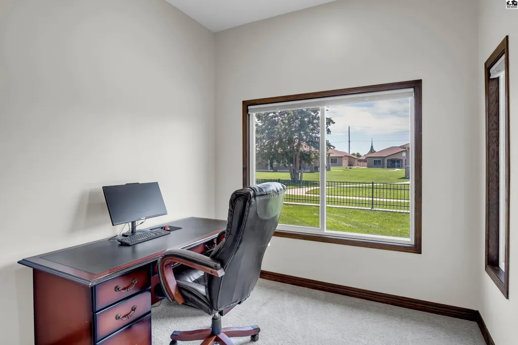 916 Veranda Creek Mcpherson KS 67460