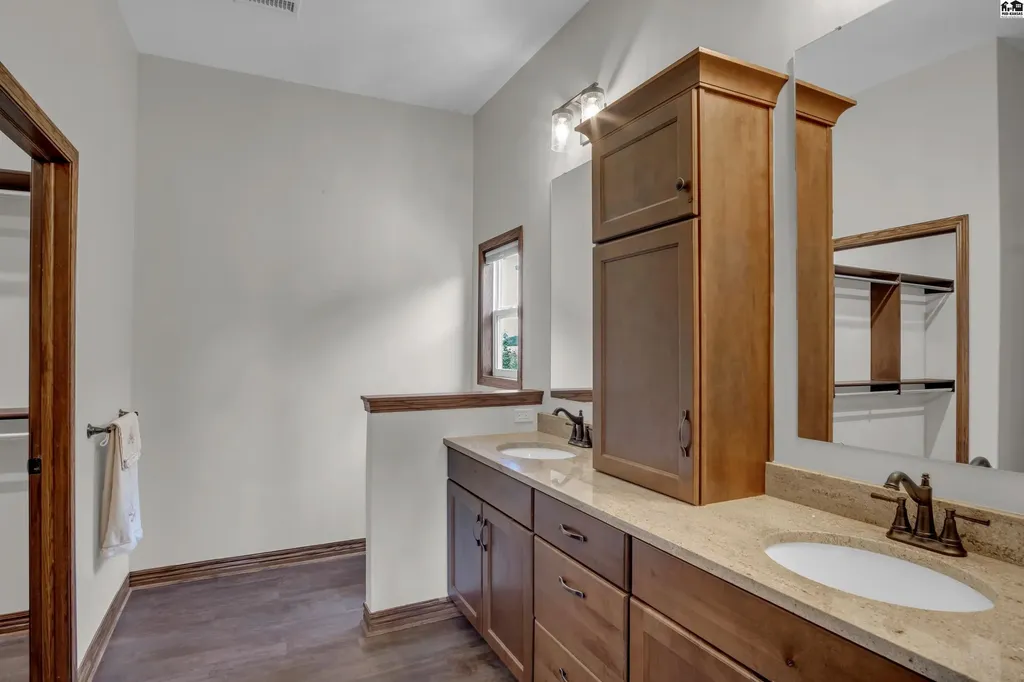 916 Veranda Creek Mcpherson KS 67460