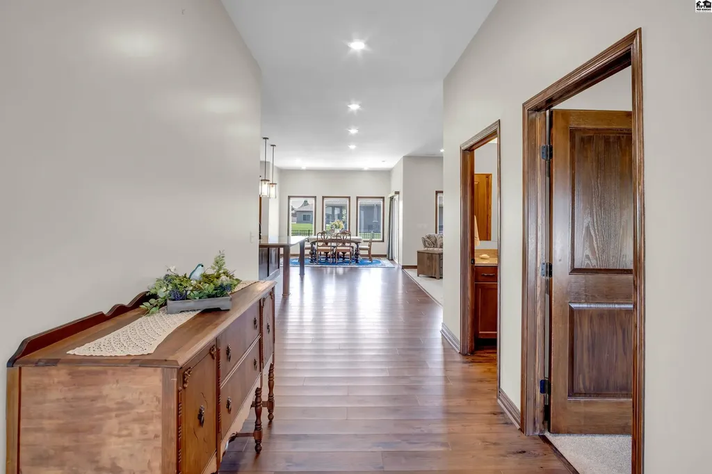 916 Veranda Creek Mcpherson KS 67460