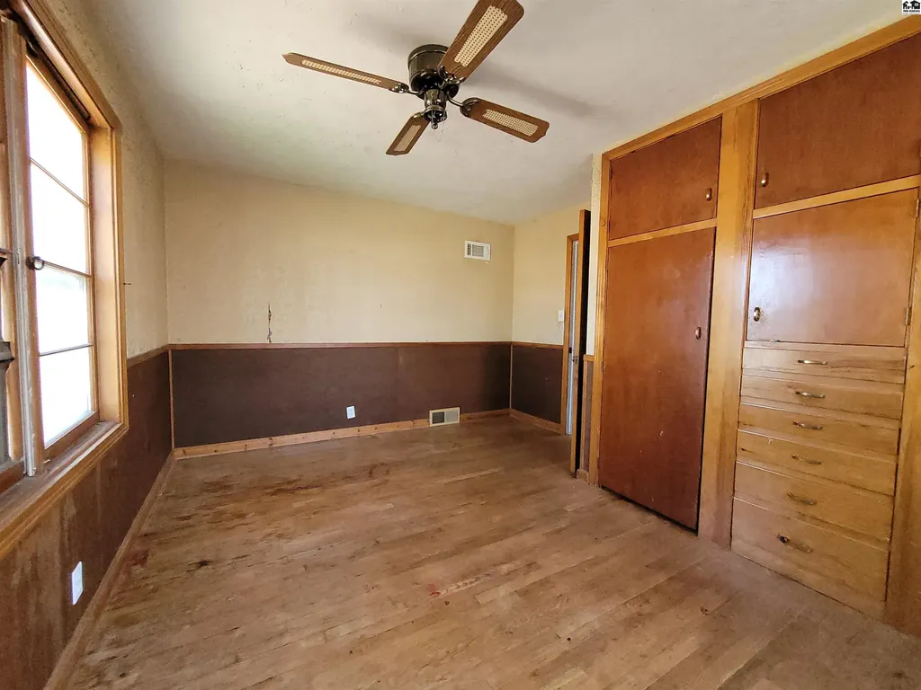2122 Madison Street Great Bend KS 67530
