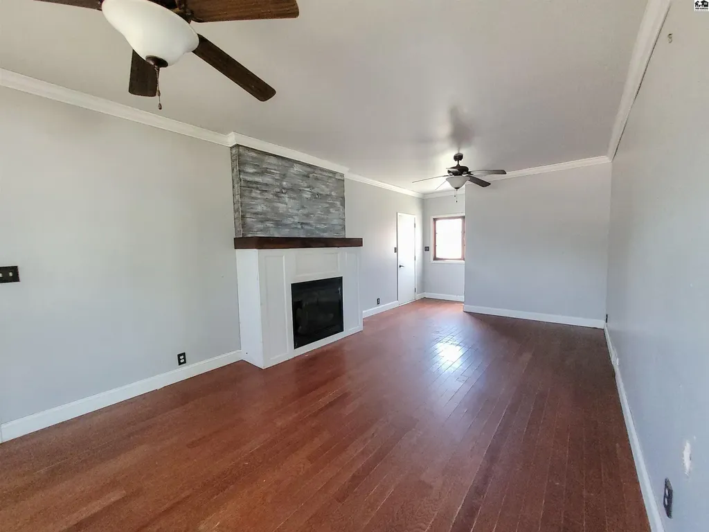 2122 Madison Street Great Bend KS 67530