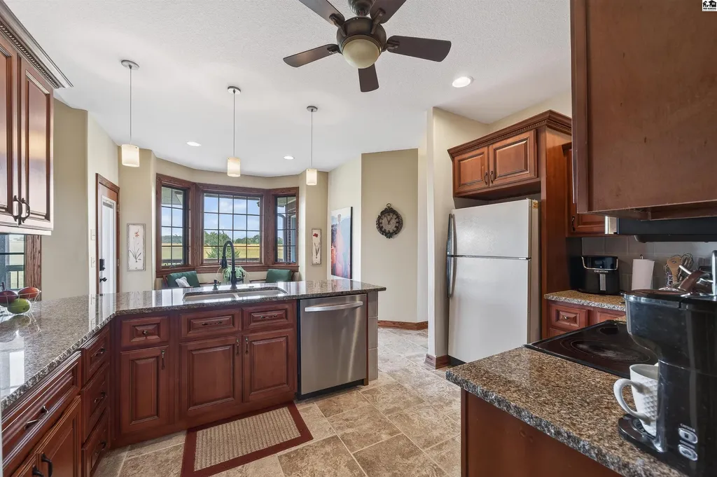 2100 N East Lake Road Newton KS 67114