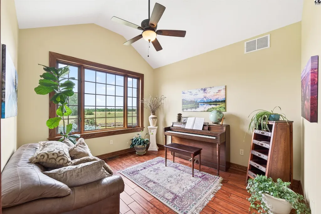 2100 N East Lake Road Newton KS 67114