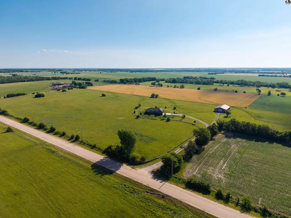 2100 N East Lake Road Newton KS 67114