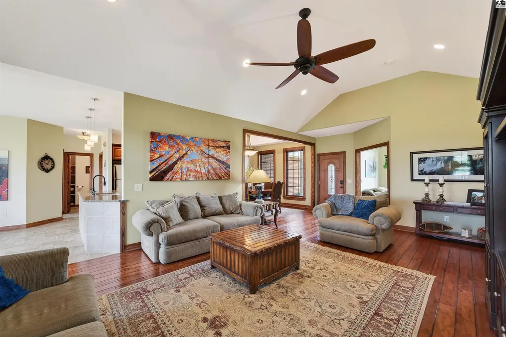 2100 N East Lake Road Newton KS 67114