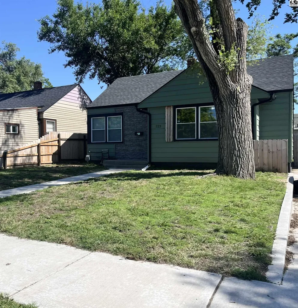 323 W 11th Avenue Hutchinson KS 67501